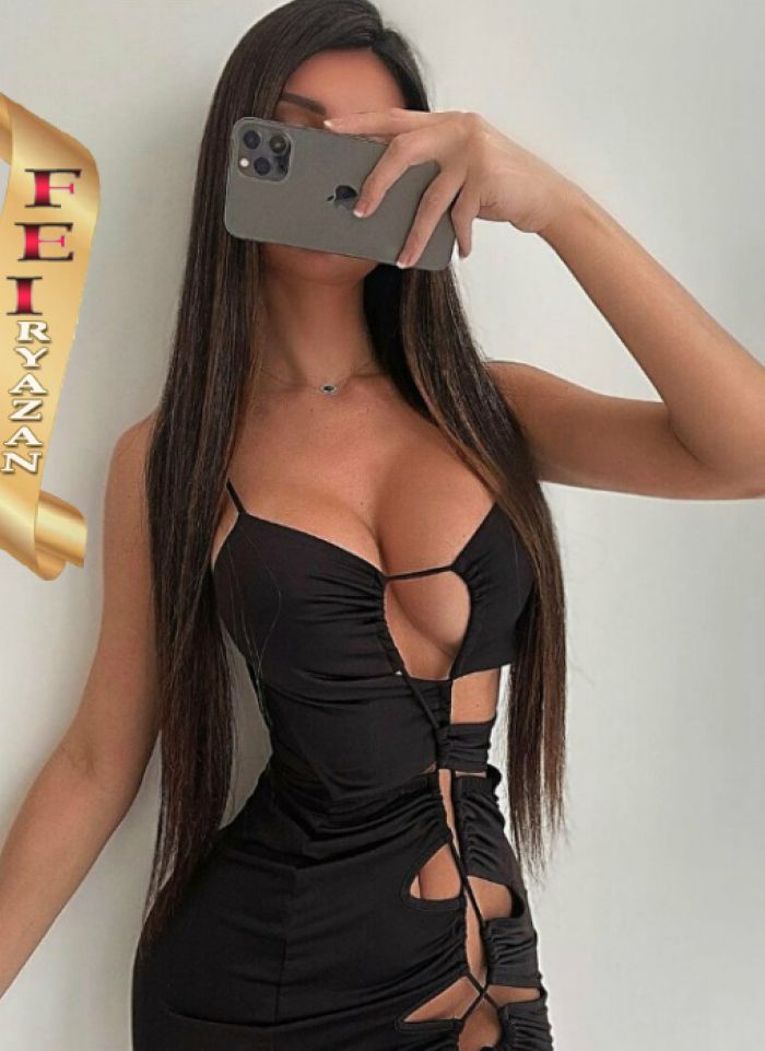   , , +7 (995) 487-3930